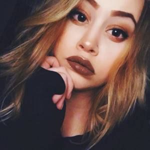 Meet your Posher, Gina